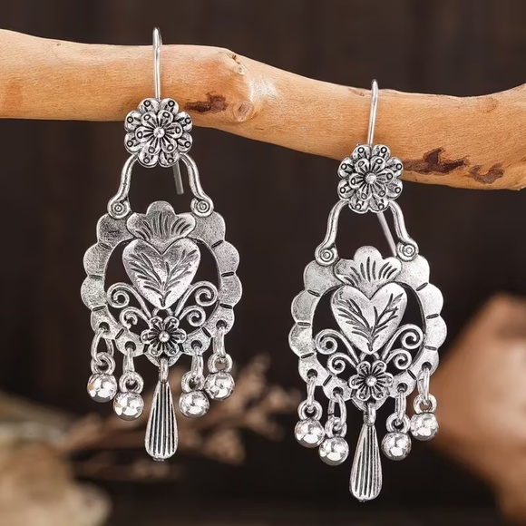 Silver tone Floral Heart Dangle Earrings - Mexican Folk Art Style - Picture 2 of 3